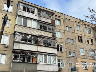 Унаслідок ворожих атак на Дніпропетровщині поранено двох людей, пошкоджено оселі  