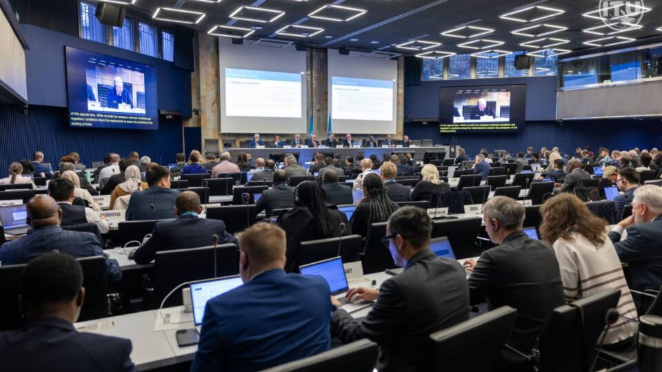 Радіочастотний спектр для ЗСУ, який не обмежений кордонами: у Женеві обговорили розвиток електронних комунікацій  