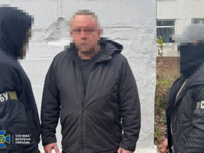 Допомагали росії атакувати оборонні рубежі Ізюма: затримано двох чоловіків  