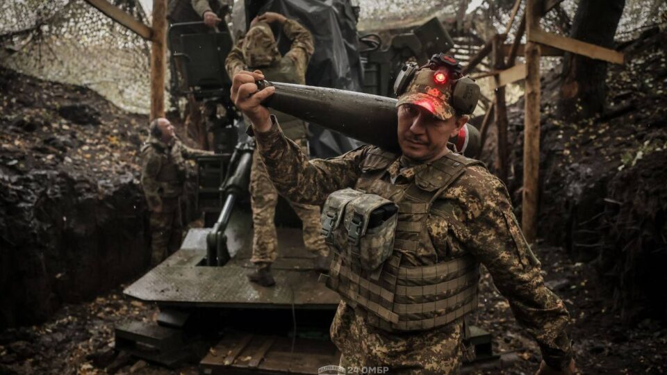 Президент відзначив бойову роботу воїнів ракетних військ і артилерії  