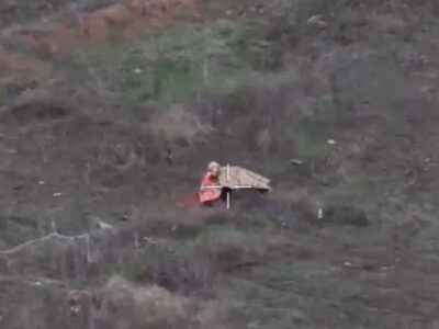 Засвітились — росіяни одягли «плащі-невидимки», але натрапили на українські дрони  