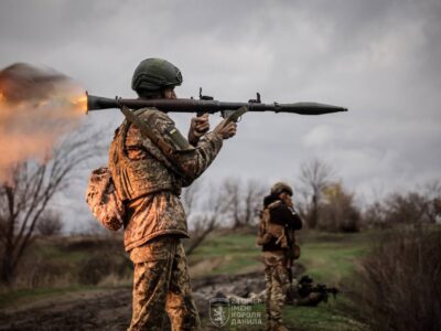«День сотень тисяч героїчних воїнів»: Президент подякував бійцям Сухопутних військ  