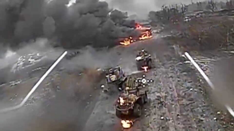 Бійці «Тайфун» спалили штурмову колону рф з десантом на квадроциклах  