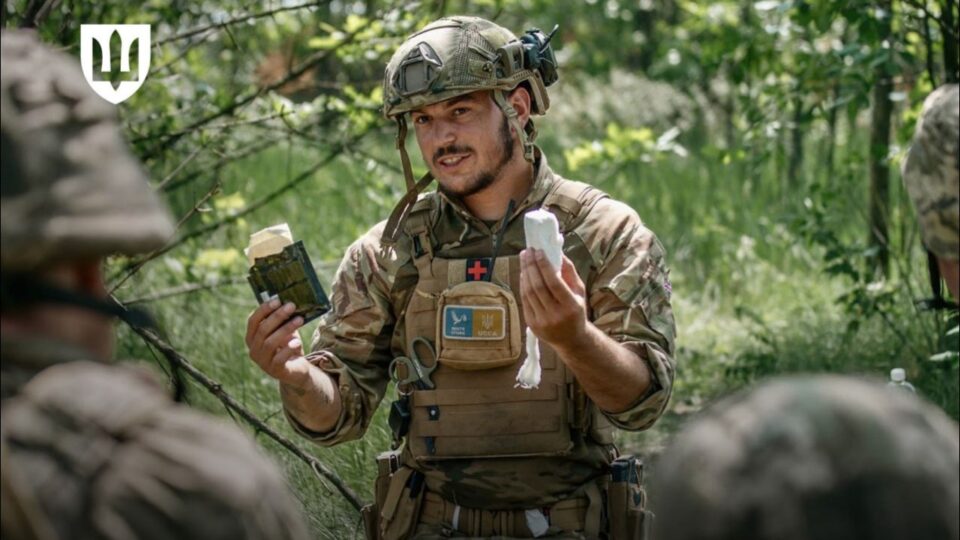 «Більшість вчаться з нуля» — військові медики розповіли про мету курсу тактичної медицини на БЗВП  