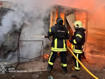 У Чернігові російський БПЛА влучив у житлову багатоповерхівку  