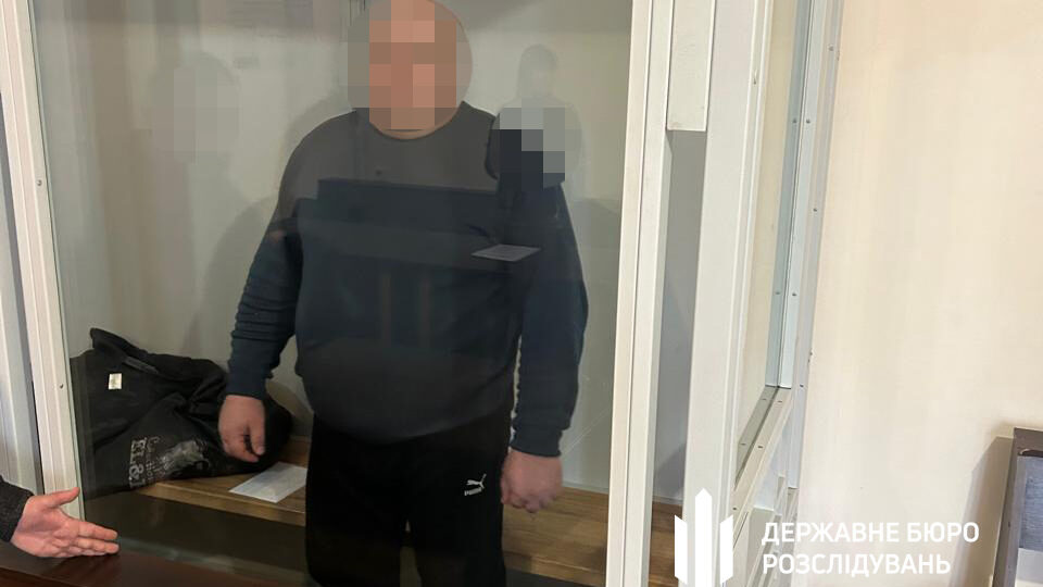 Побори та тиск на підлеглих — ДБР передало до суду справу посадовців бригади з Хмельниччини  