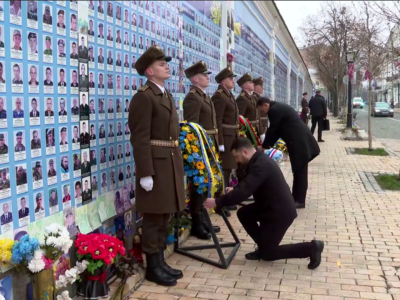 Президент України разом з очільником португальського уряду вшанували памʼять полеглих воїнів  