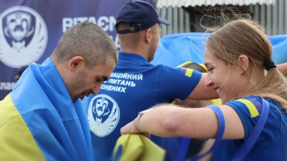 Звільнені з російського полону цивільні українці отримуватимуть разову допомогу в розмірі 50 000 гривень  