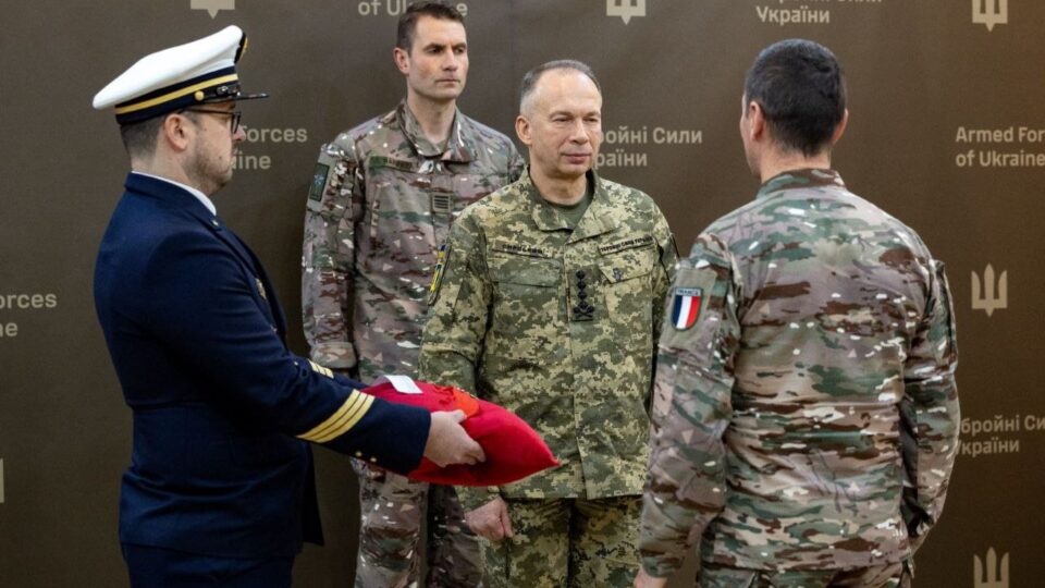 Головнокомандувач ЗСУ отримав Орден Почесного легіону, найвищу нагороду Франції  