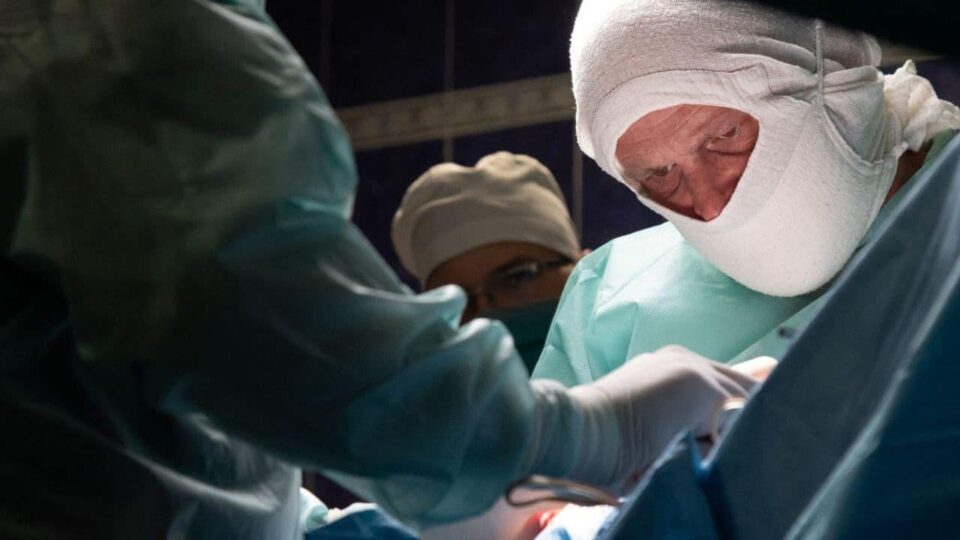 Стандарти НАТО, цифровізація та прицільна евакуація: головні досягнення у військово-медичній сфері України за 2025 рік  