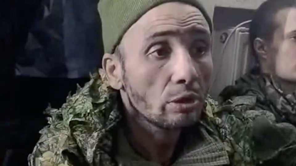 «Рєбята, свої» — український боєць вдавав росіянина «Маріо», щоб захопити двох полонених  