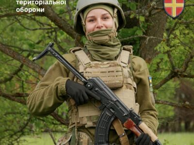 «На БЗВП дівчата становили чверть»: захисниця Елла про те, як жіноче обличчя війни стає все помітнішим  