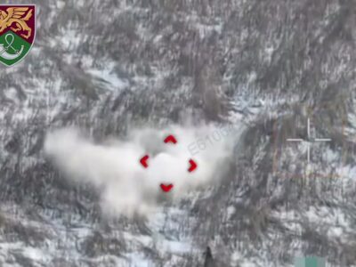 Пілоти ДШВ показали, як ганяють ворожих штурмовиків засніженими полями  