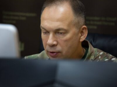 Пріоритет — життя воїна: Головнокомандувач ЗСУ посилює систему медзабезпечення та розвиток медбатальйонів  