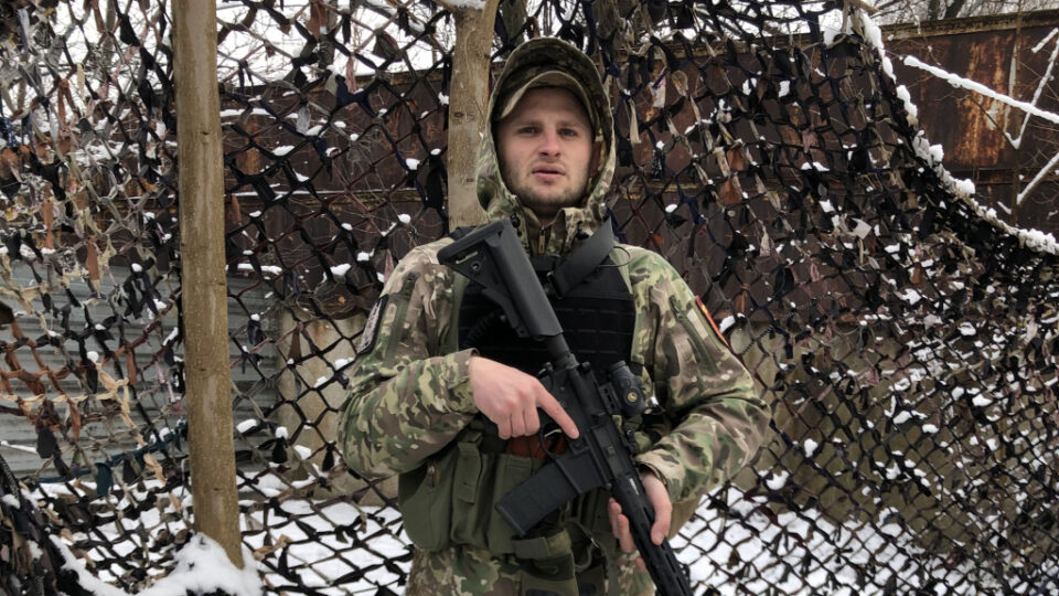 Нищив ворога, а тепер робить ножі та катани: історія ветерана Максима, який створив збройний бізнес  