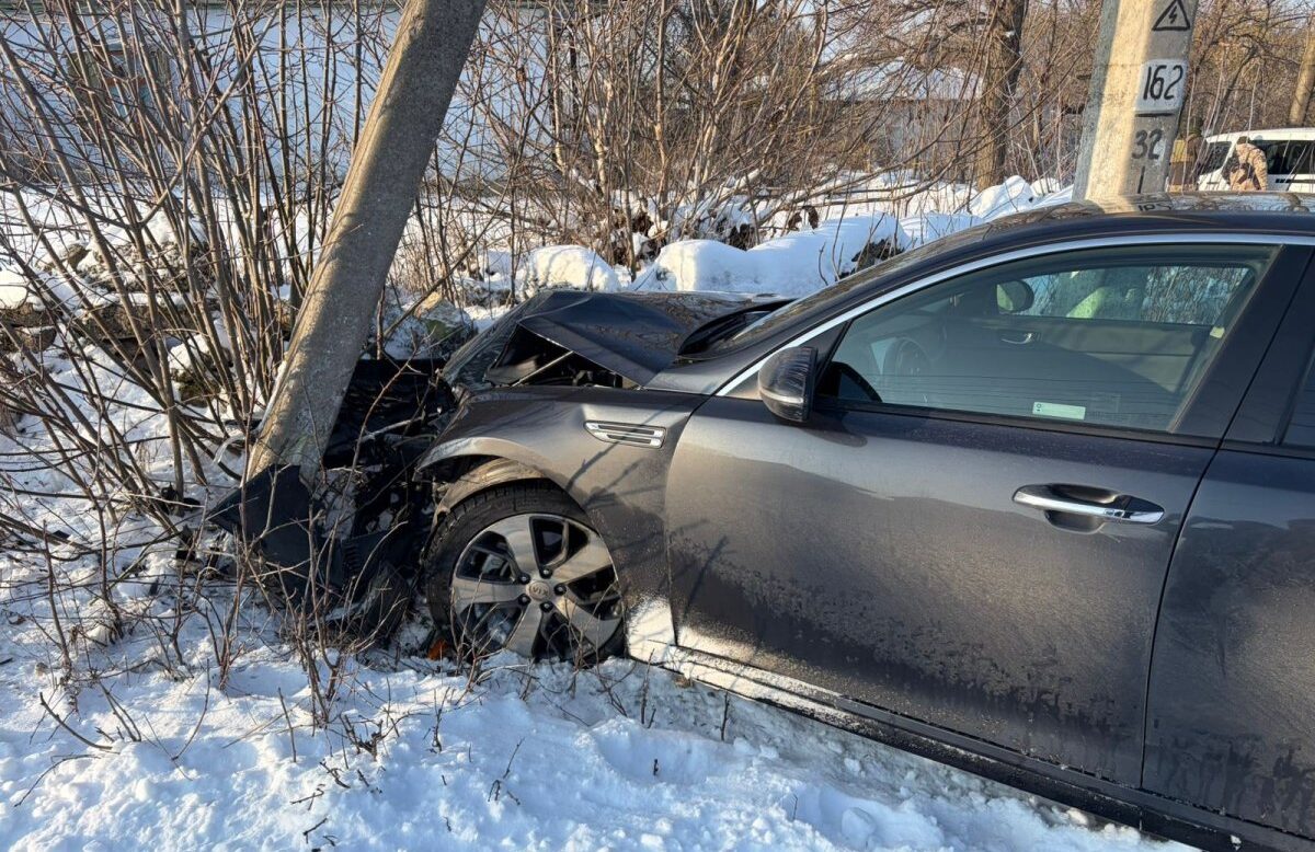 На Одещині авто з ухилянтами намагалося прорвати кордон, але потрапило у ДТП