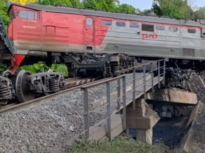 «Локомотив» економіки рф зупиняється: вантажні перевезення «ржд» обвалилися до рівня 2009 року  