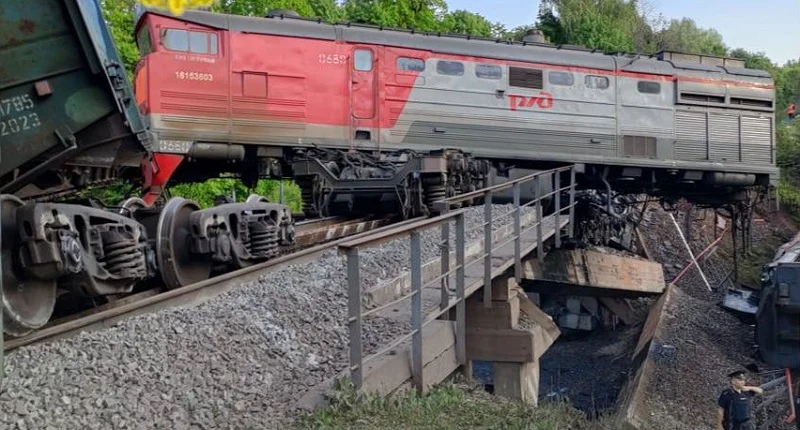 «Локомотив» економіки рф зупиняється: вантажні перевезення «ржд» обвалилися до рівня 2009 року  