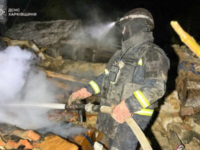 У святкову ніч окупанти завдали ударів по Харківщині, виникли пожежі  