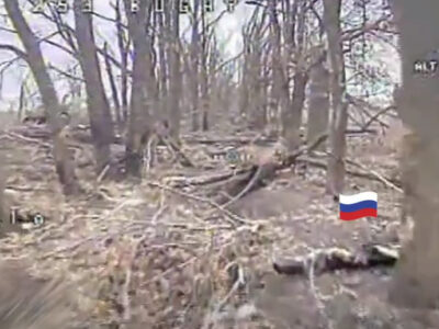 «М’ясні» хвилі в об’єктиві дрона: що залишає після себе російський штурм  