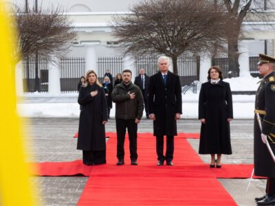 Литва передасть Україні майже сотню генераторів — Володимир Зеленський  