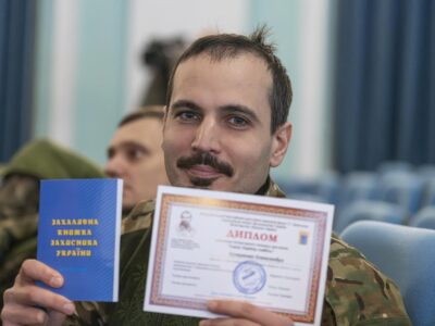 Слово як зброя: у Києві нагородили переможців літературного конкурсу для військовослужбовців «Свою Україну любіть»  