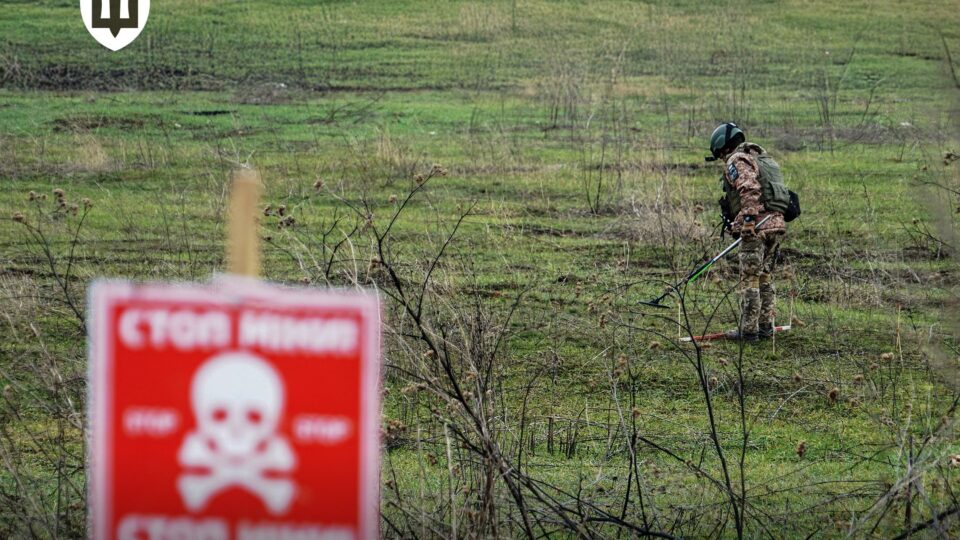 Сапери Держспецтрансслужби знешкодили понад 52 тисячі вибухонебезпечних предметів за 2025 рік  