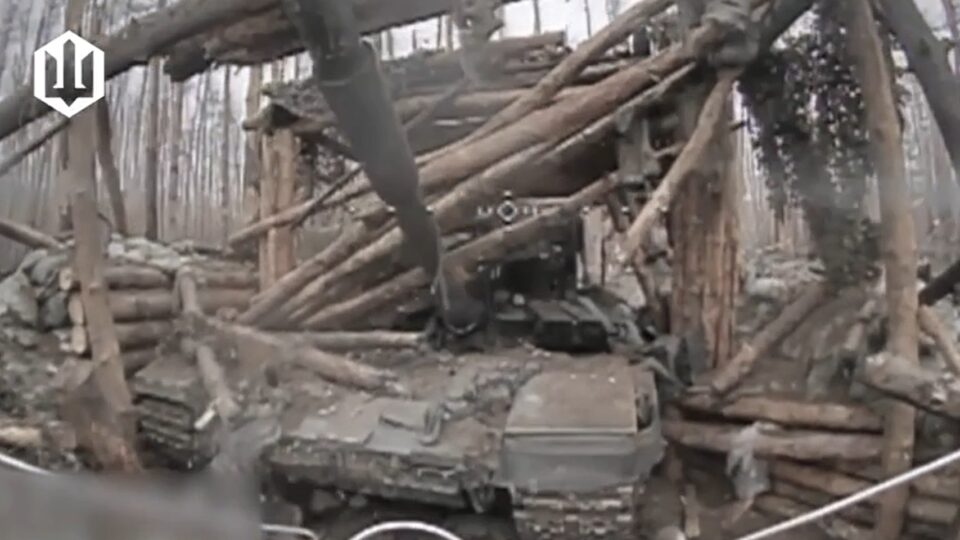 «Бронетроща» на Купʼянському напрямку: воїни полку «Ахіллес» спалили БМП і танк росіян  