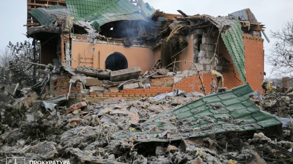 На Харківщині через удар рф постраждала дитина, яка каталась на санчатах  