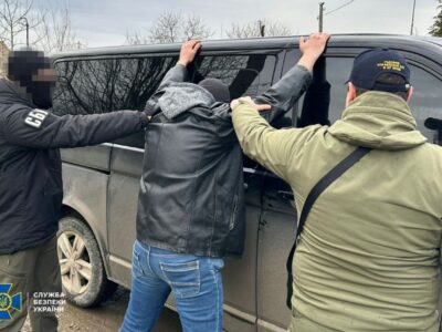 Секретарка суду, рецидивіст із підвалу та «ютуб-народовладці»: викрито мережу агітаторів