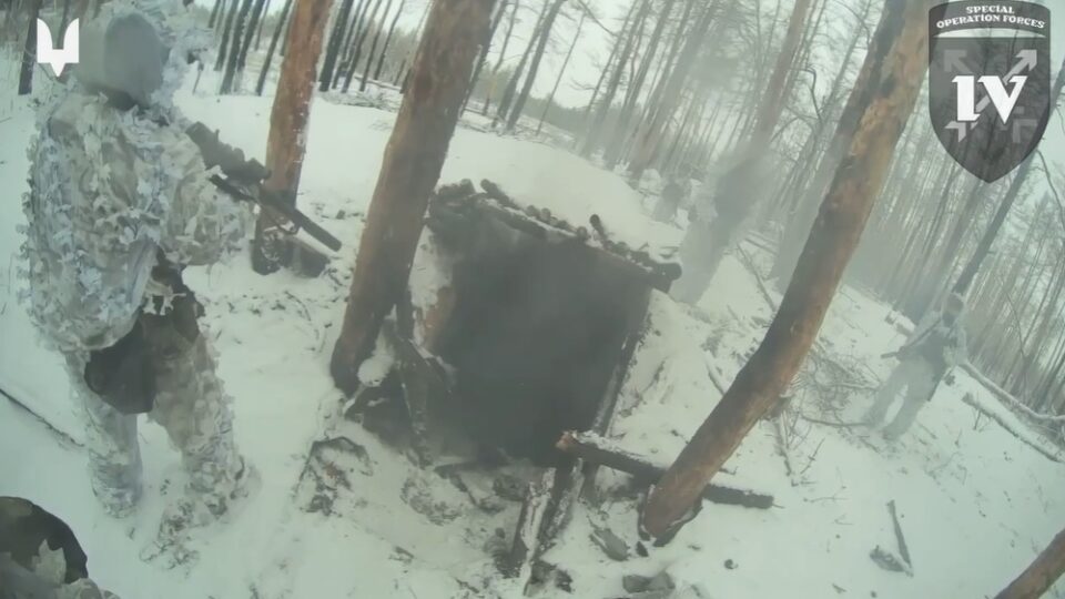 Двоє знищених і троє полонених: на Донеччині бійці ССО взяли позицію росіян у засніженому лісі  