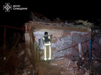 Внаслідок російського удару по Сумах поранено семирічну дитину  