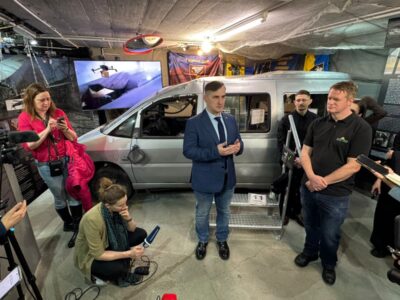 «Показати трагедію та мужність українців»: Музей України відкрився у Берлінському бункері історій  