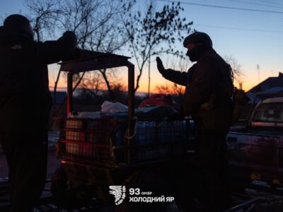 «Двома дронами вивезли одразу чотирьох поранених»: у 93-й бригаді «влізли у вікно можливостей»  