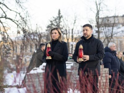 «Українці завжди захищають своє»: Президент і перша леді вшанували пам’ять Героїв Небесної Сотні  