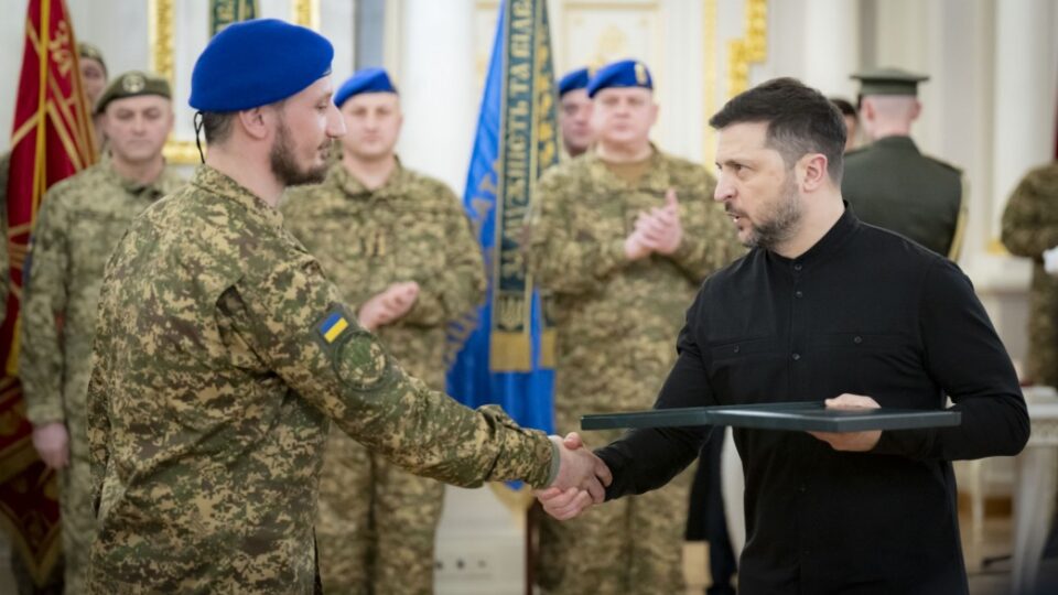 Президент нагородив захисників і захисниць напередодні четвертих роковин повномасштабної російської війни  