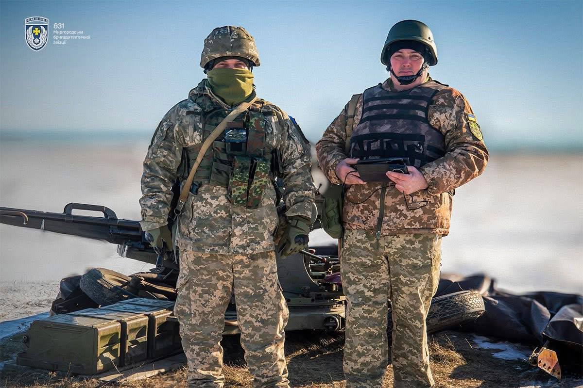 Військові ЗСУ в засобах індивідуального захисту.