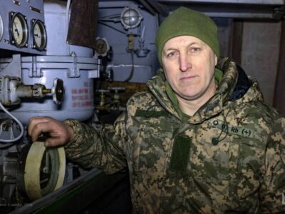 Керуєш своєрідною багатотонною «бомбою» на колесах: «Мисливець», який став водієм-заправником  