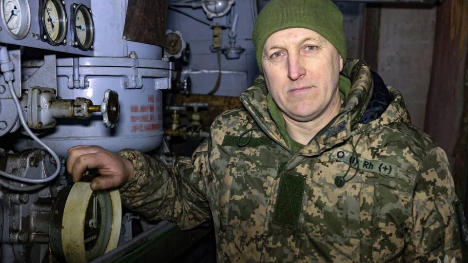 Керуєш своєрідною багатотонною «бомбою» на колесах: «Мисливець», який став водієм-заправником  