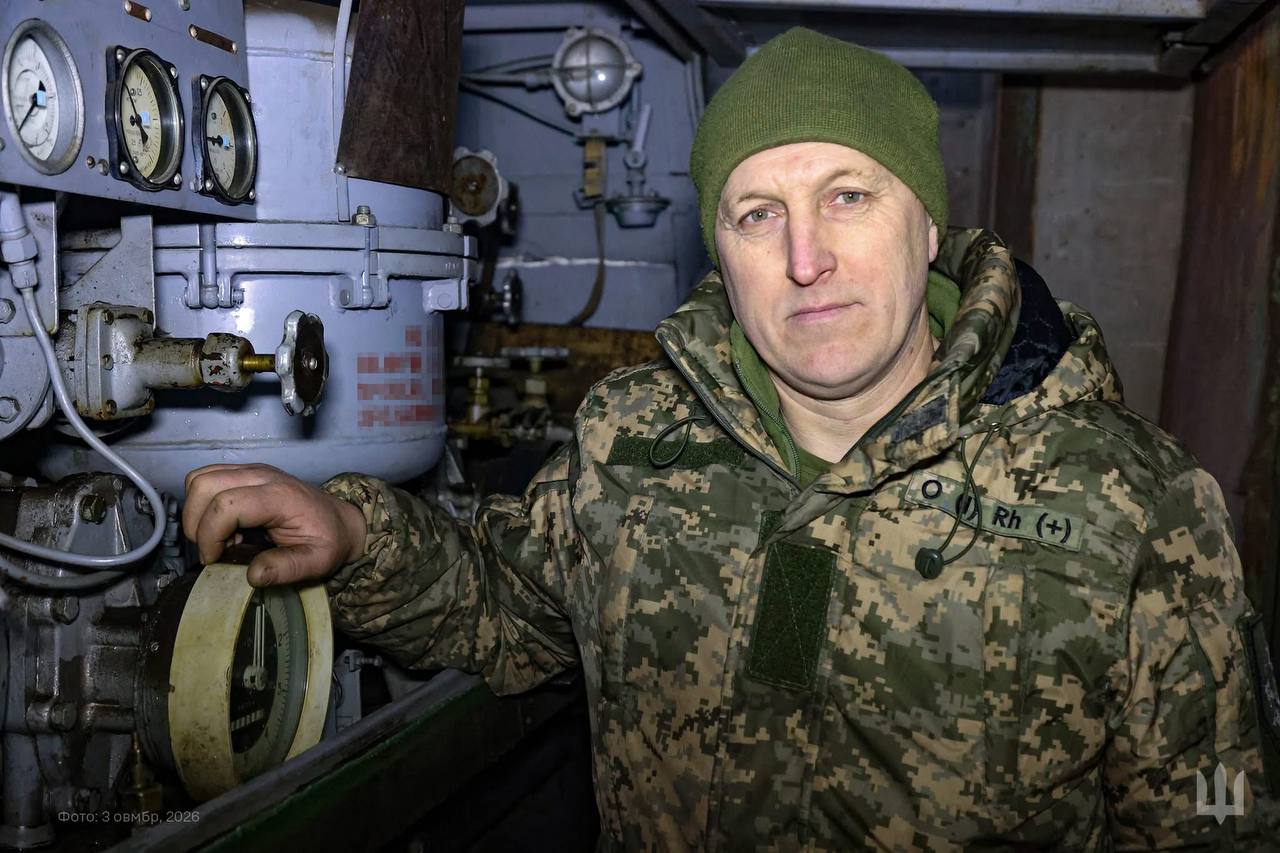 Керуєш своєрідною багатотонною «бомбою» на колесах: «Мисливець», який став водієм-заправником