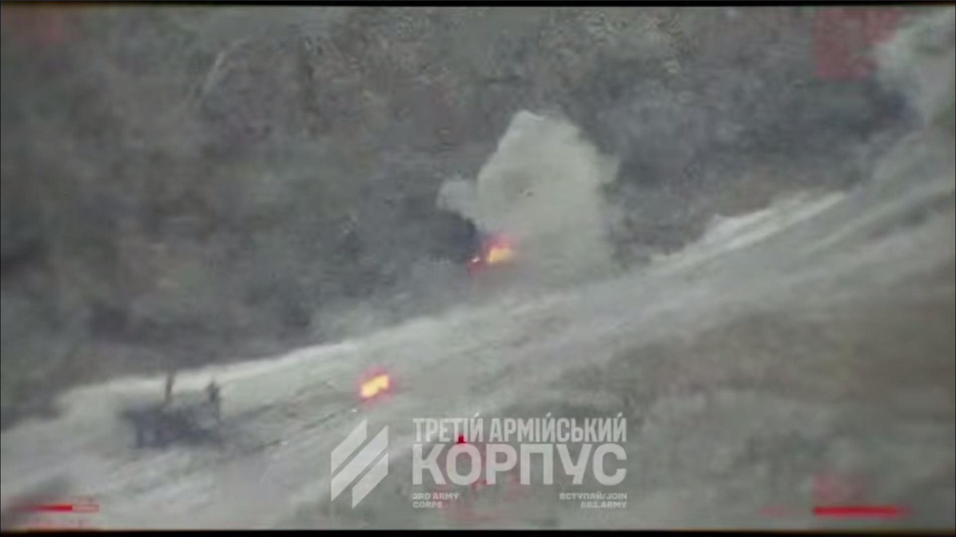 Палає транспорт росіян