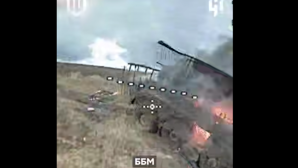 Полювання на «броню» — російський механізований штурм розтрощили дрони  