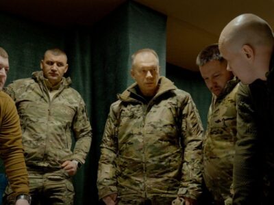 Oleksandr Syrsky meets with commanders of Air Assault and assault units fighting in Zaporizhzhia and Dnipro regions  