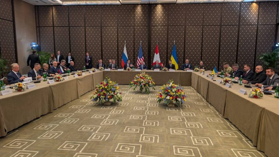 Перший день тристоронніх переговорів у Женеві завершився: деталі  