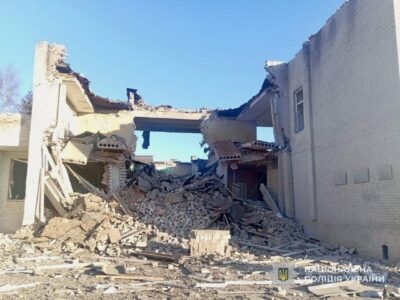 Одна загибла, 19 травмованих: наслідки російських обстрілів Сумщини  