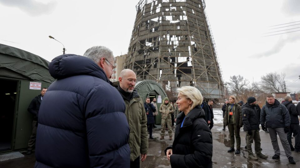 Єврокомісія допоможе відбудувати й посилити захист енергомереж України  