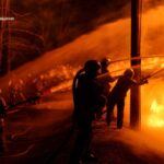 Рятувальники ліквідовують пожежу на Полтавщині