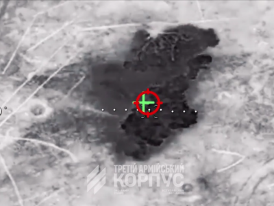 Не одними лише FPV — скиди ховають російських штурмовиків прямо в укриттях  