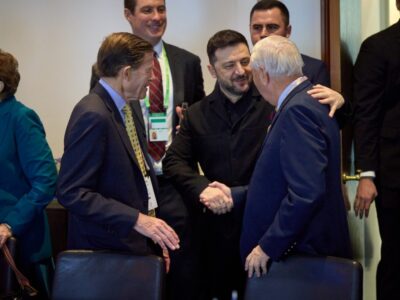 «Санкції можуть посилити дипломатію»: Володимир Зеленський зустрівся із сенаторами Конгресу США  