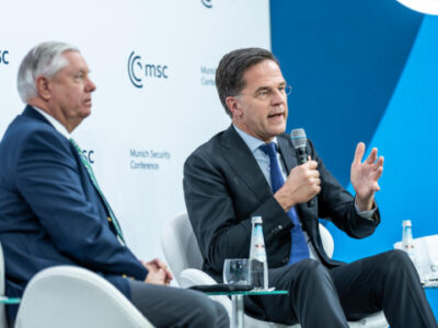 «Вони не перемагають, лише повзуть» — Марк Рютте про мізерні здобутки росії на Донеччині  